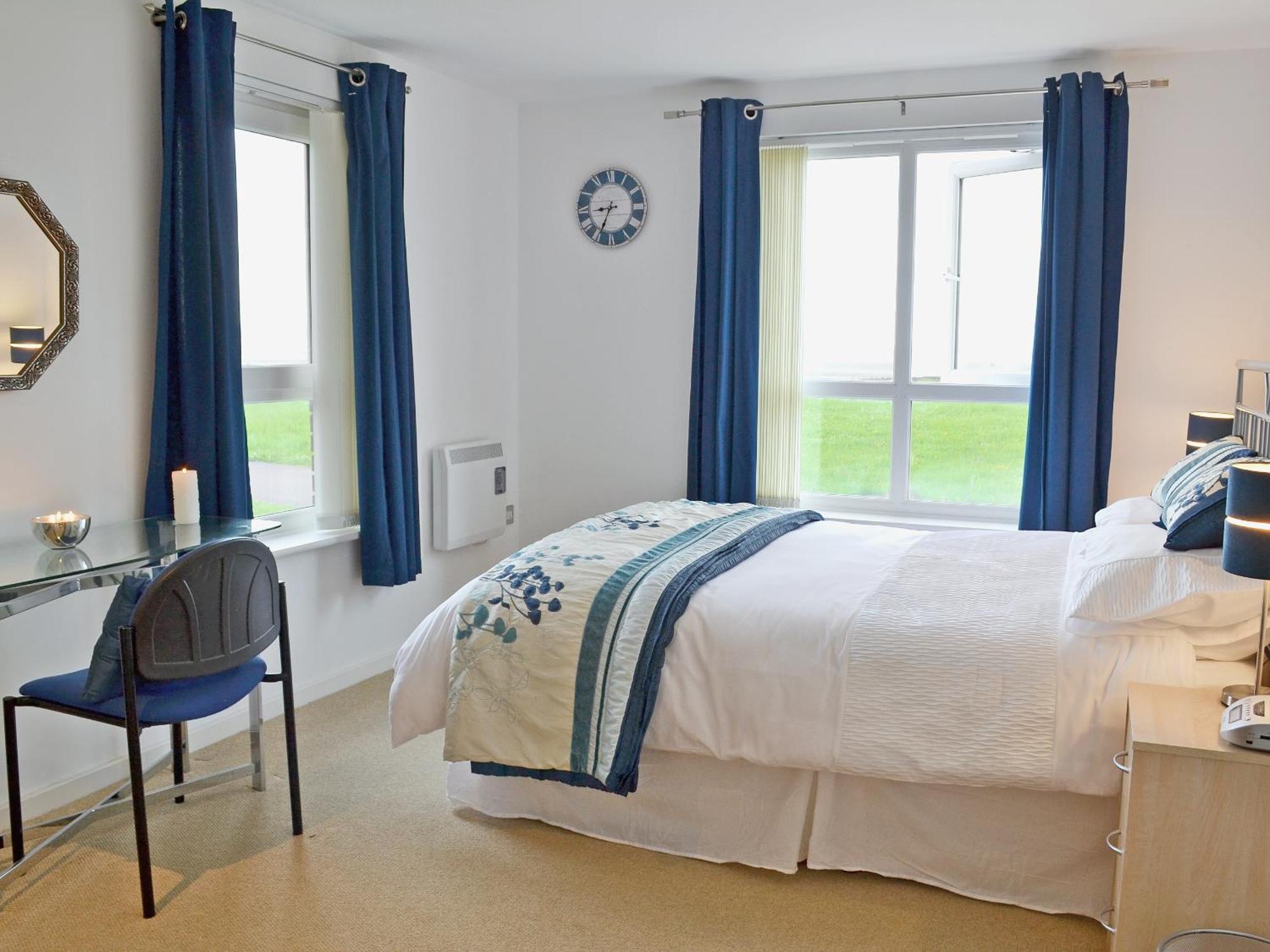 Waters Edge Villa Llanelli Luaran gambar