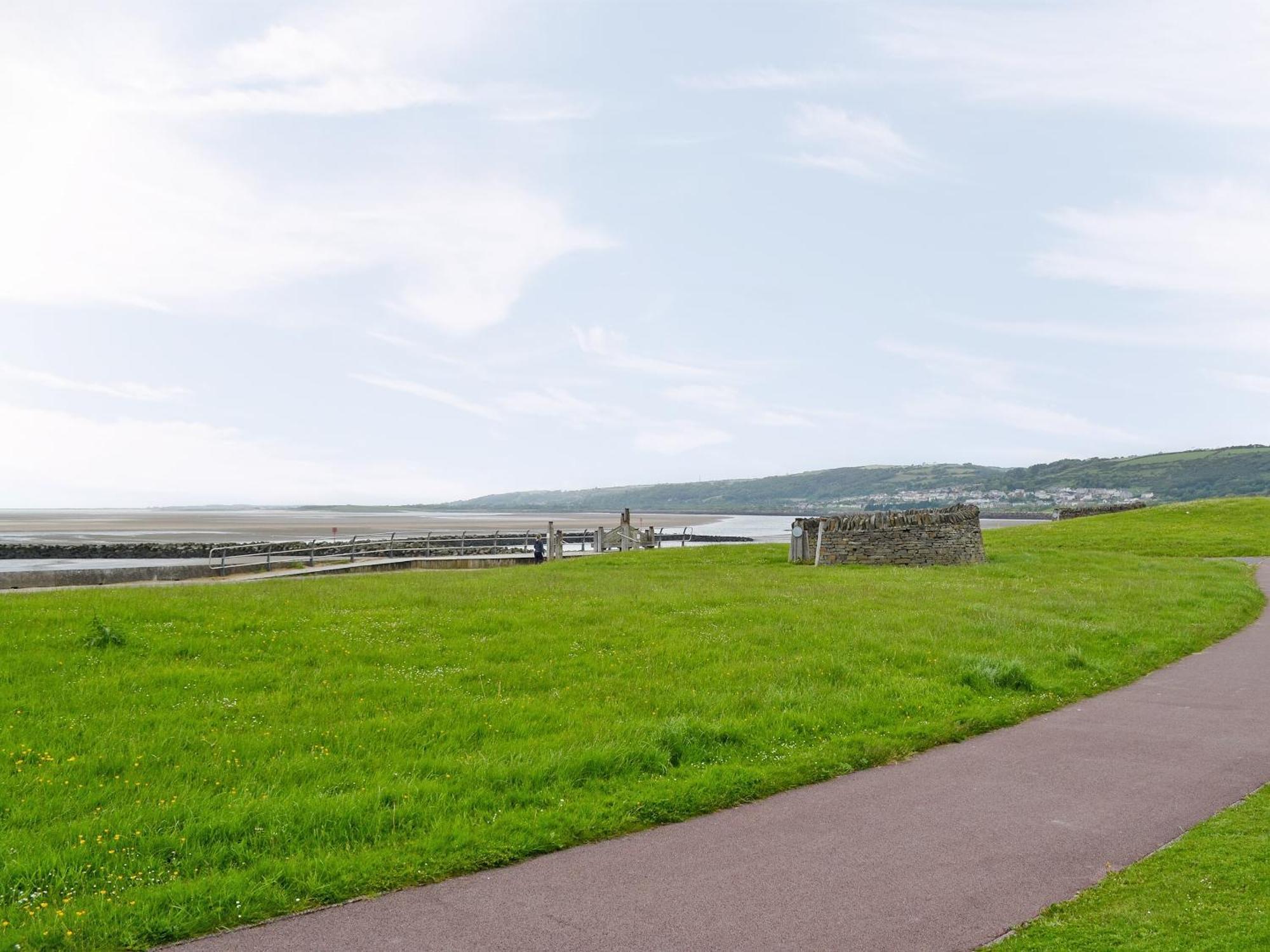 Waters Edge Villa Llanelli Luaran gambar