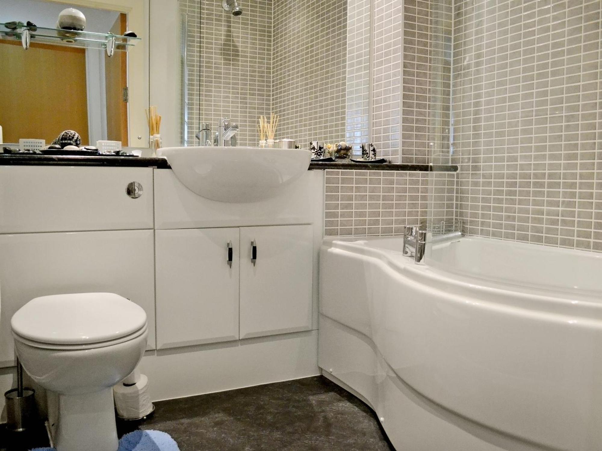 Waters Edge Villa Llanelli Luaran gambar